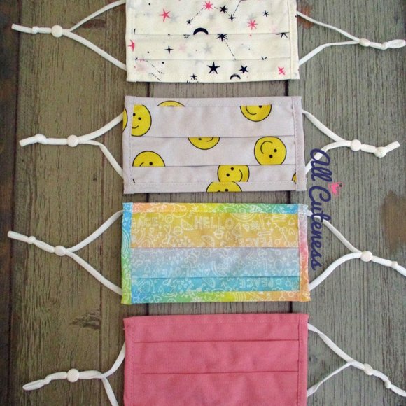 Kids Face Masks Bundle (NWOT) - Picture 2 of 3